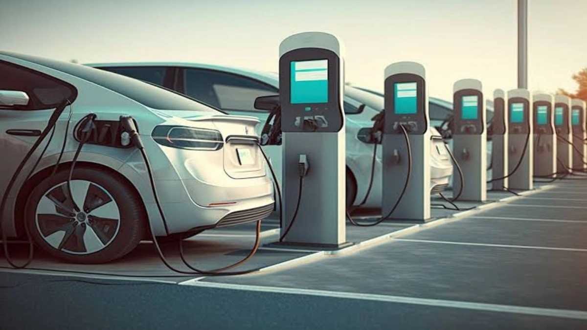 4 Businesses that can Leverage EV Charging Station Business